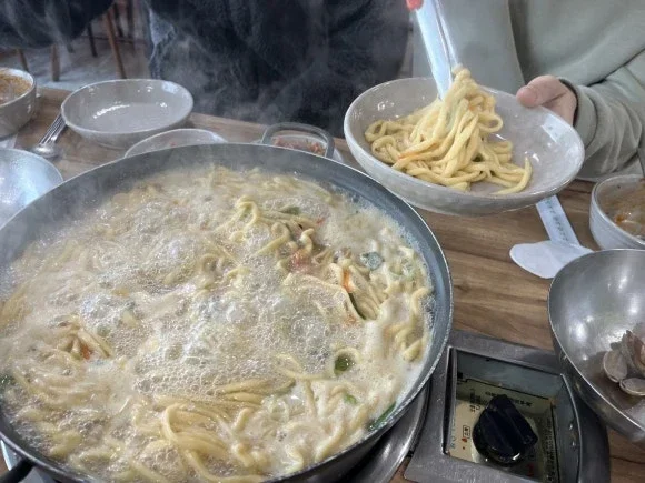 Royal Seafood Knife Noodle
