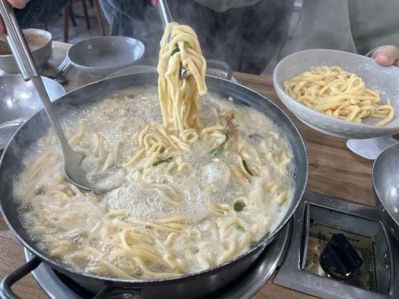 Royal Seafood Knife Noodle