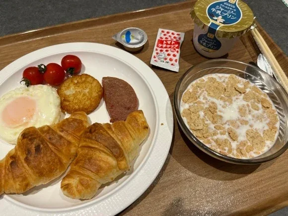Petit-déjeuner à l'hôtel Karaksa