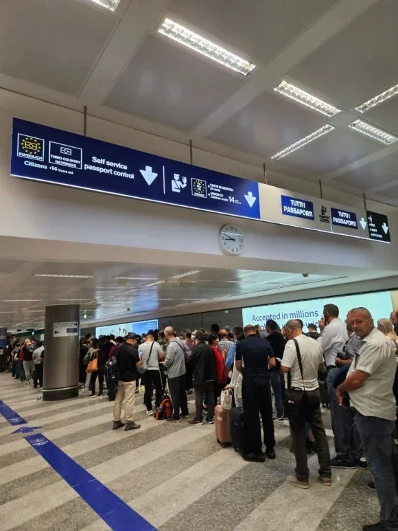米兰马尔佩莎国际机场