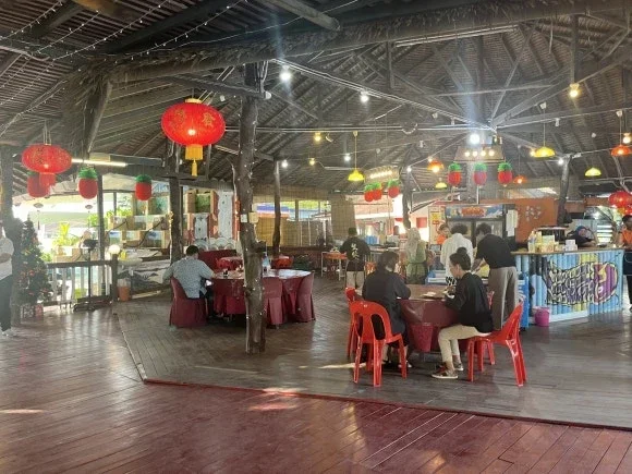 Beringgis Riverside Seafood Restaurant