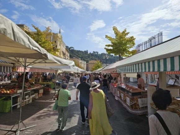 Nice Outdoor Flower Market