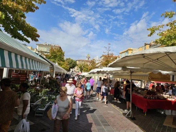 Nice Outdoor Flower Market