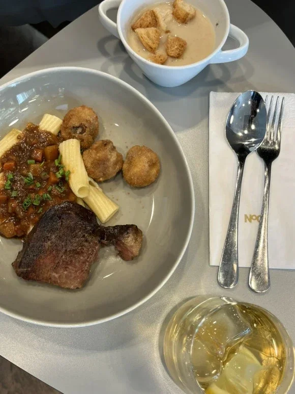 Aeropuerto Internacional de Bin