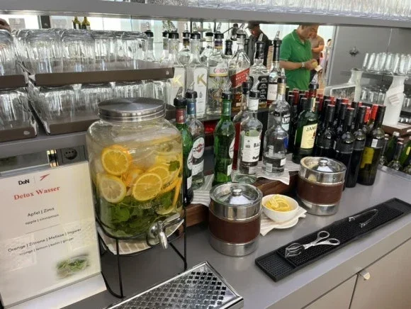 Aeropuerto Internacional de Bin