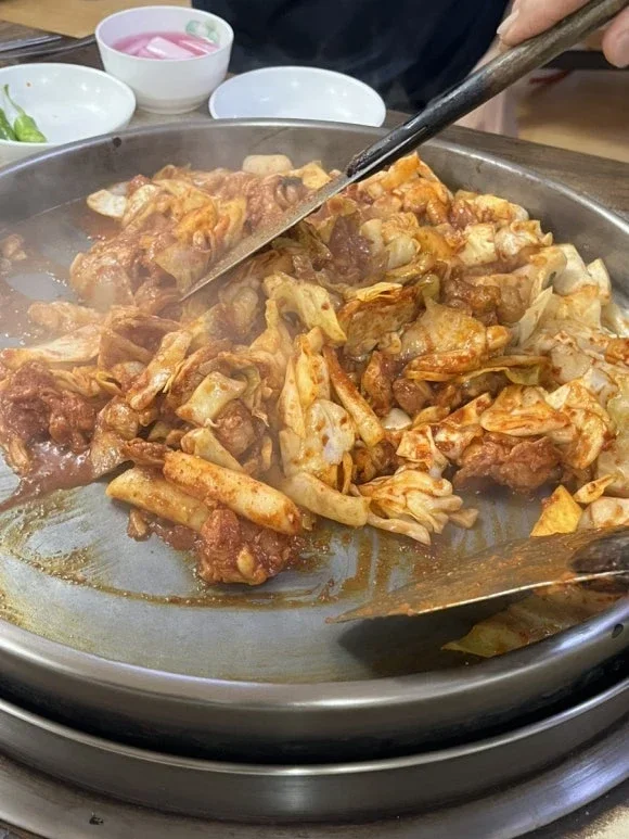 Chammi Dakgalbi salteado