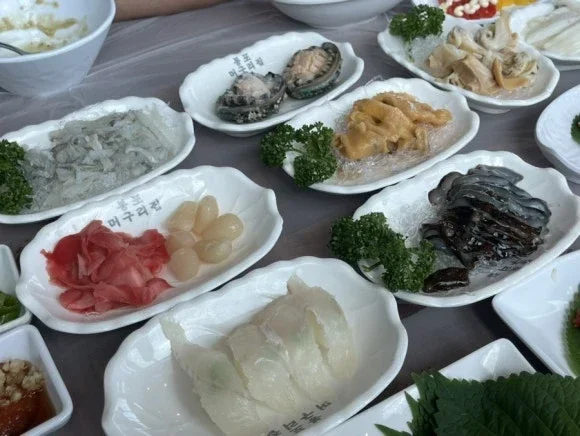 ボンポ・ムグリ家 アワビ粥