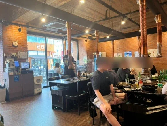 马场洞泡菜 水原仁溪店 内部